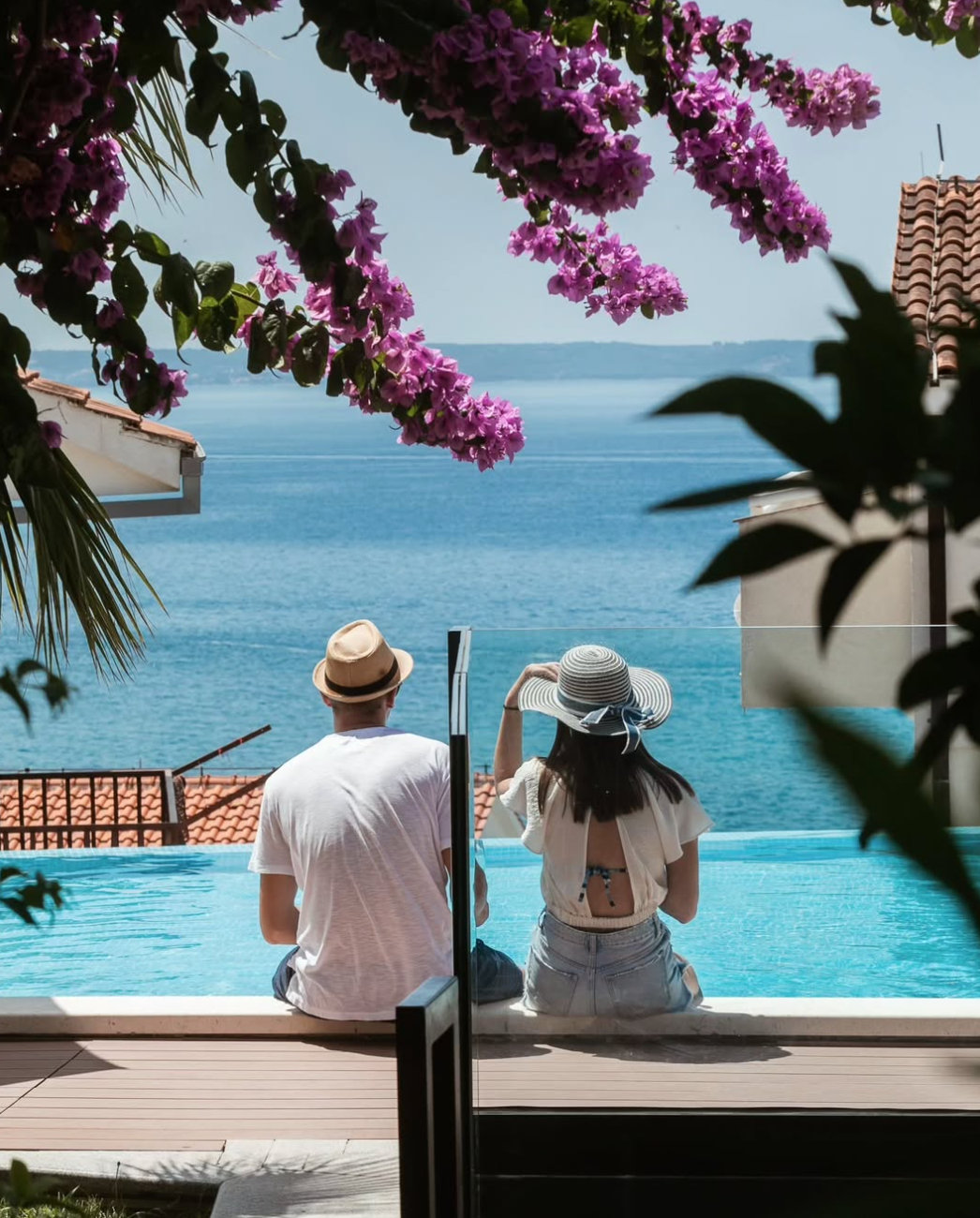 The Villa Week - Travel client